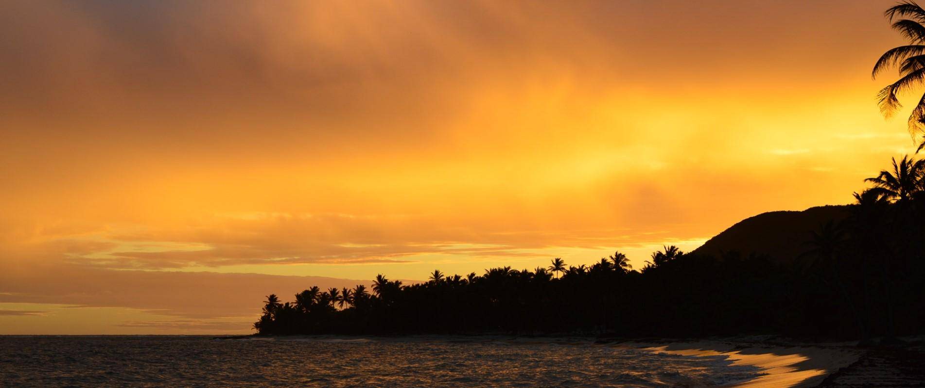 Coucher de soleil La Feuillère, Capesterre de Marie Galante, Guadeloupe (Caribbean Passport Benefits)